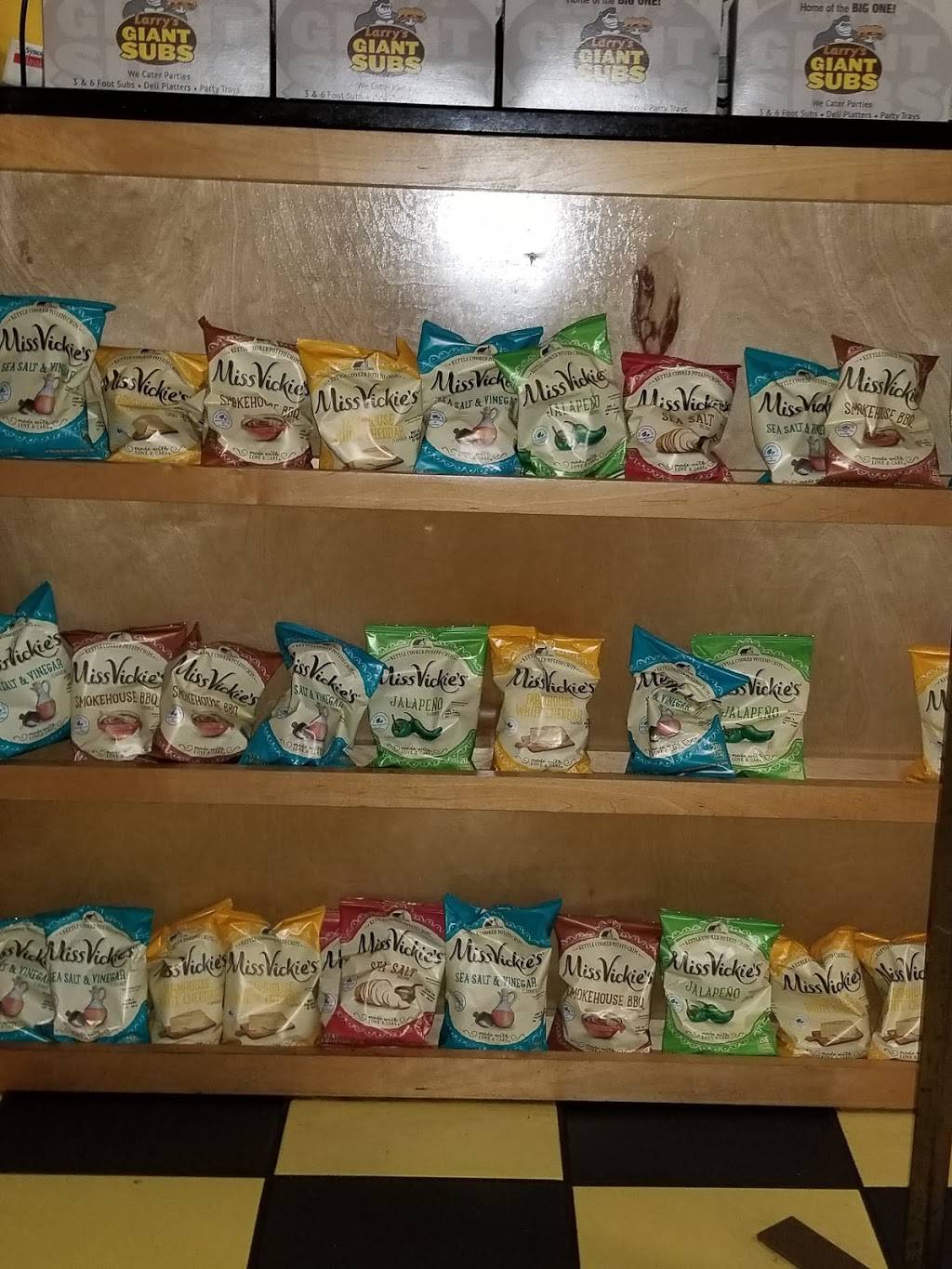 Larrys Giant Subs | meal takeaway | 8616 Baymeadows Rd, Jacksonville, FL 32256, USA | 9047392498 OR +1 904-739-2498