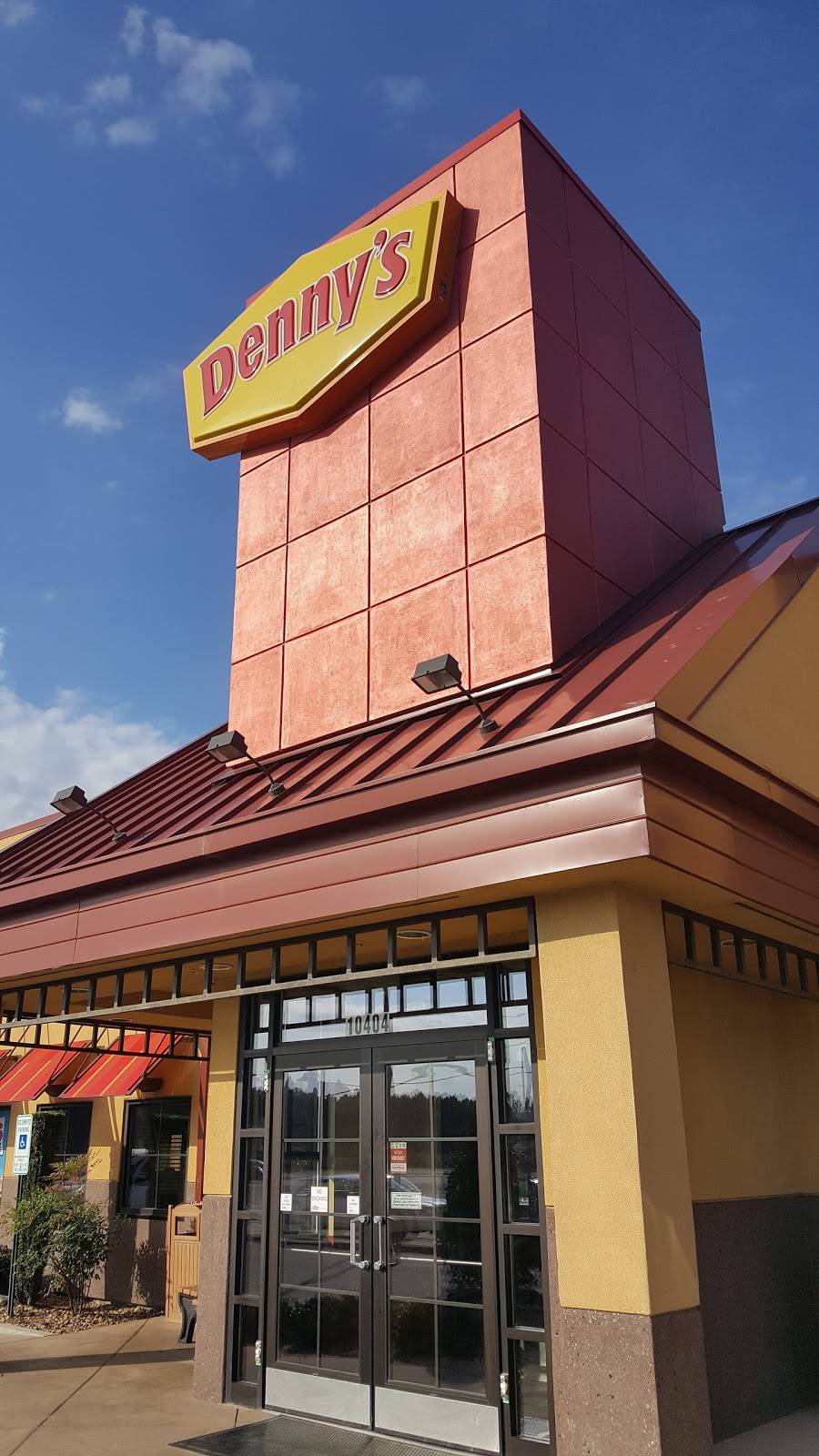 Dennys | restaurant | 10404 Blue Star Hwy, Stony Creek, VA 23882, USA | 4342465141 OR +1 434-246-5141