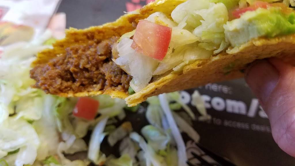 Del Taco | meal takeaway | 834 W Valley Blvd, Colton, CA 92324, USA | 9098251946 OR +1 909-825-1946