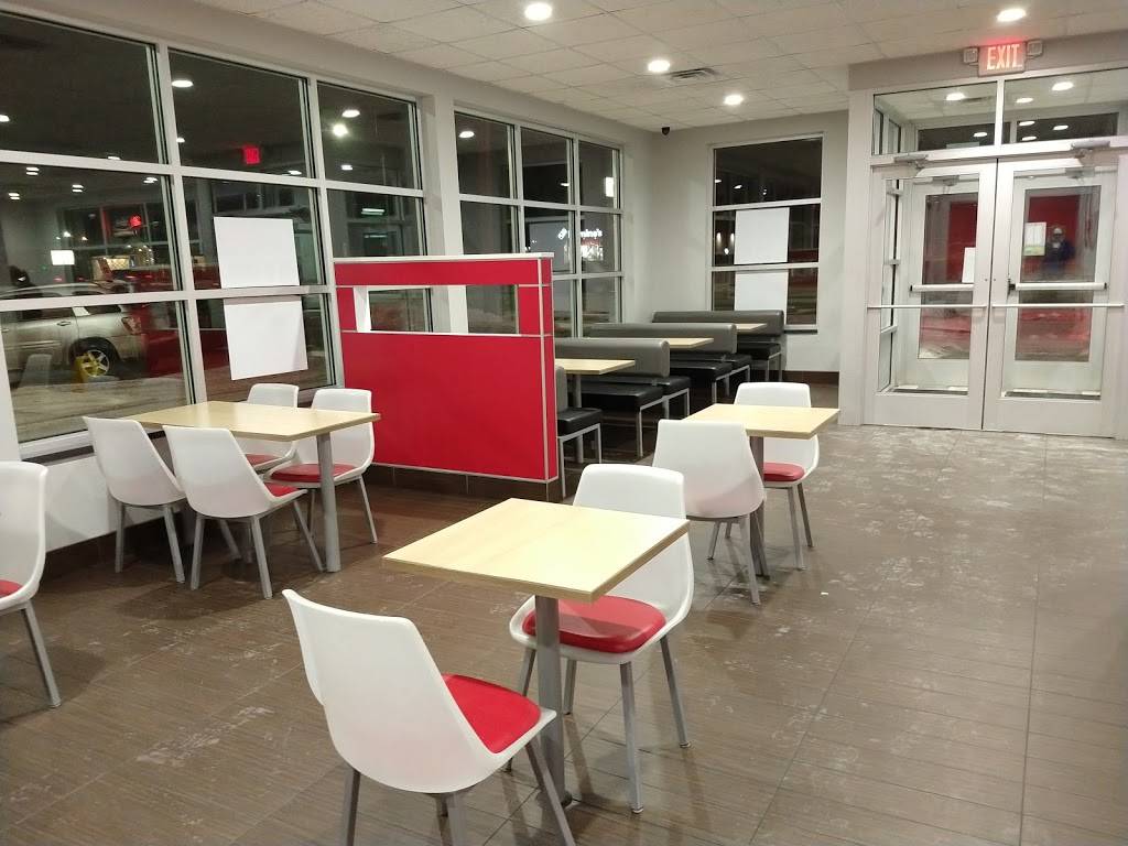 Rallys | restaurant | 4721 W Saginaw Hwy, Lansing, MI 48906, USA | 5174832578 OR +1 517-483-2578