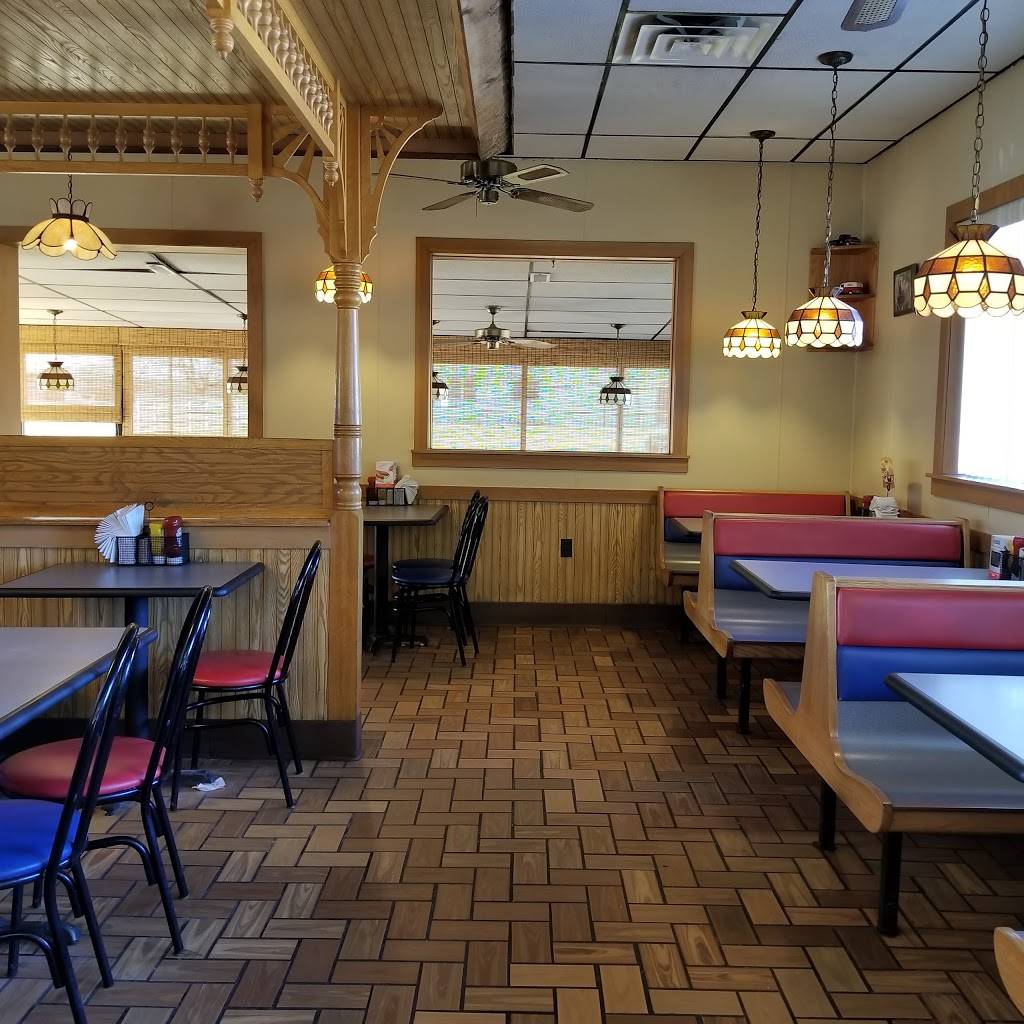 Dairy Queen | restaurant | 1225 S Main St, Lewistown, IL 61542, USA | 3095473800 OR +1 309-547-3800