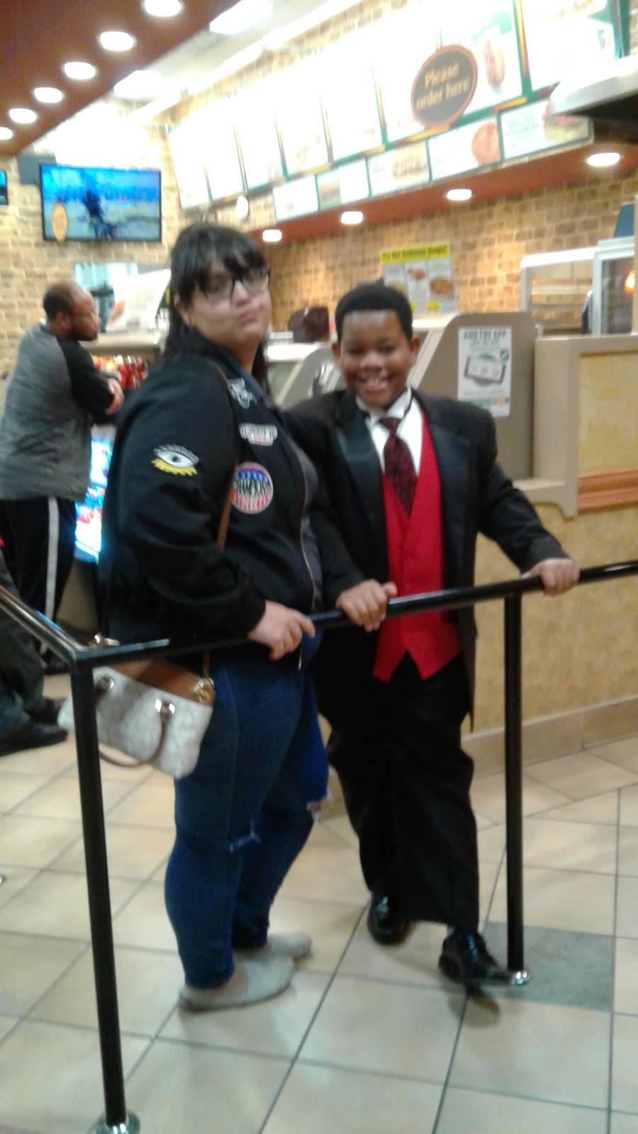 Subway Restaurants | restaurant | 1951 Adamo Dr, Tampa, FL 33605, USA | 8132411403 OR +1 813-241-1403