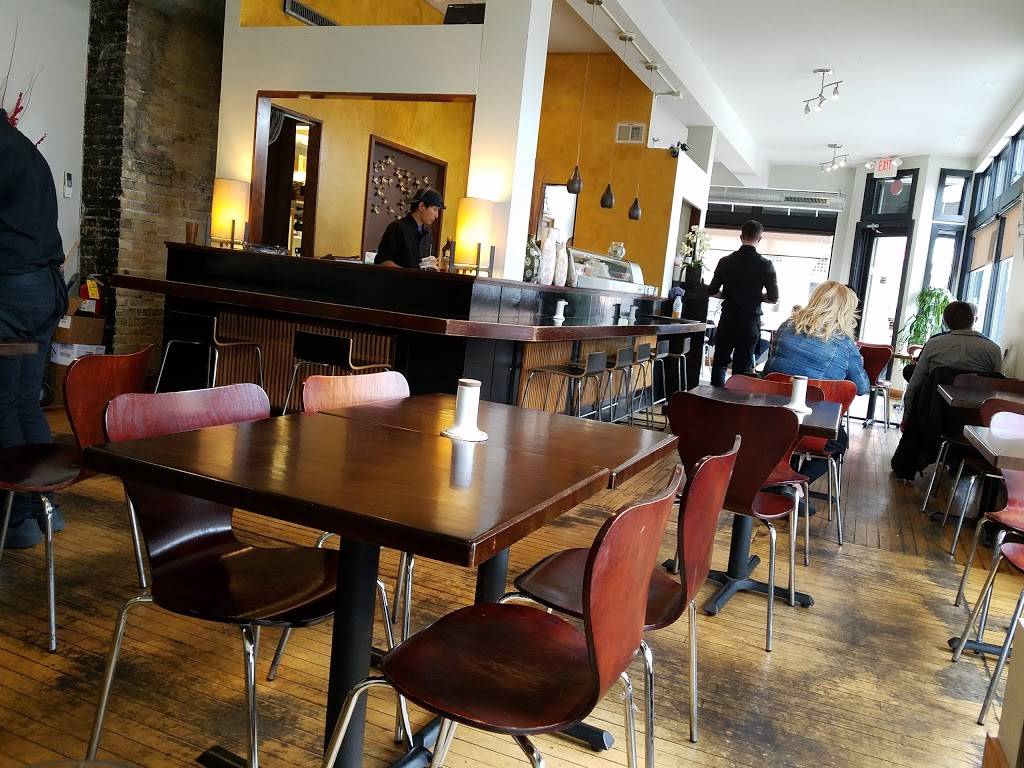 Thai-namite | restaurant | 932 E Brady St, Milwaukee, WI 53202, USA | 4148376280 OR +1 414-837-6280