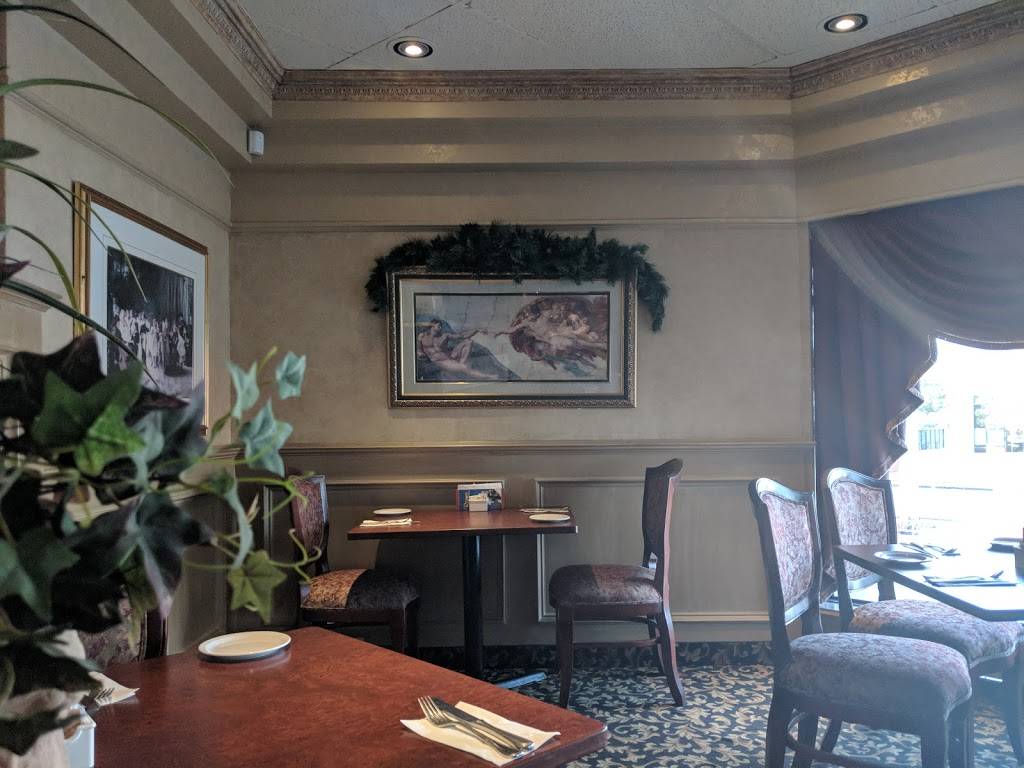 Roma Italian Restaurant | restaurant | 6350 Tomken Rd, Mississauga, ON L5T 1Y3, Canada | 9056703278 OR +1 905-670-3278