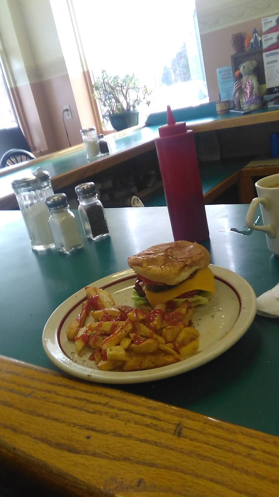 Cissys Diner | restaurant | 465 W Park Ave, Barberton, OH 44203, USA | 3303440531 OR +1 330-344-0531
