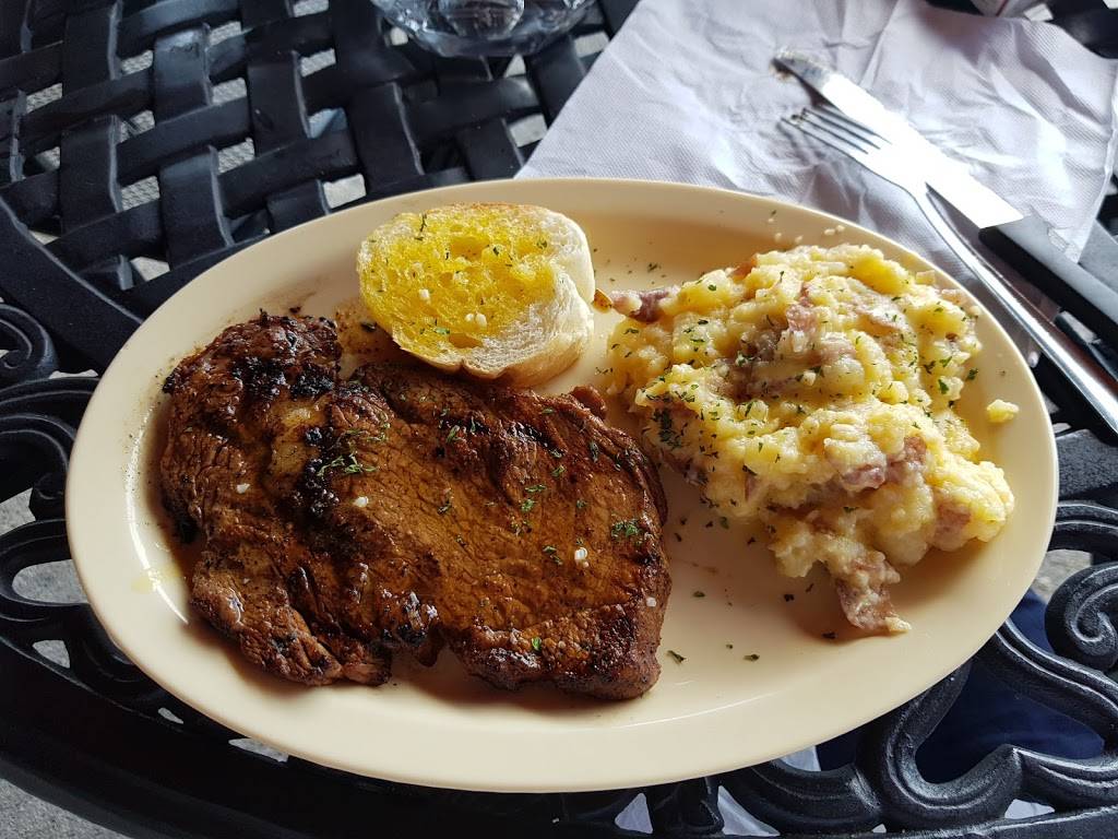 The Harbor Bar & Grill | restaurant | 3024 17th St, Metairie, LA 70002, USA | 5048324117 OR +1 504-832-4117