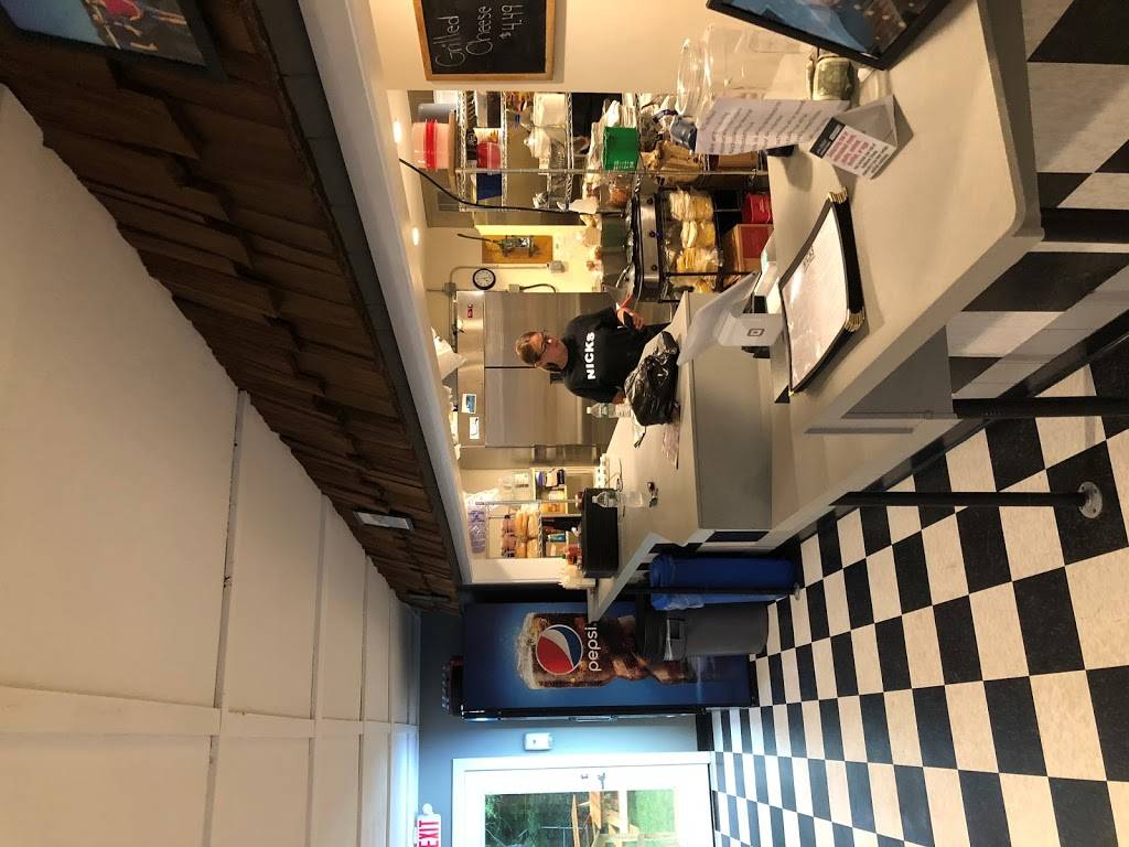 Nicks Snack Shack | restaurant | 515 Main St, Barton, VT 05822, USA | 8025257125 OR +1 802-525-7125