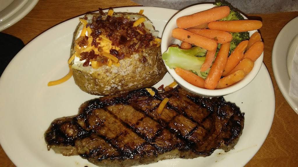 Texas Roadhouse | restaurant | 20 Shops at 5 Way, Plymouth, MA 02360, USA | 5087467700 OR +1 508-746-7700