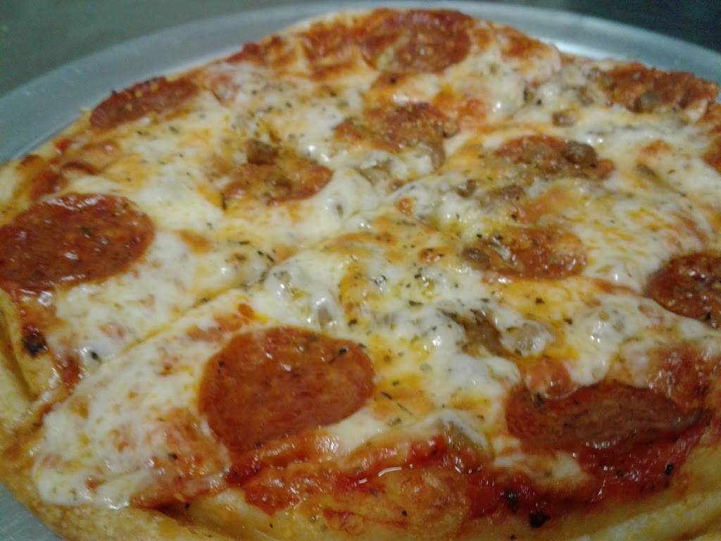 Carmines Pizzeria | restaurant | 1565 W Main St #210, Lewisville, TX 75067, USA | 9729560705 OR +1 972-956-0705