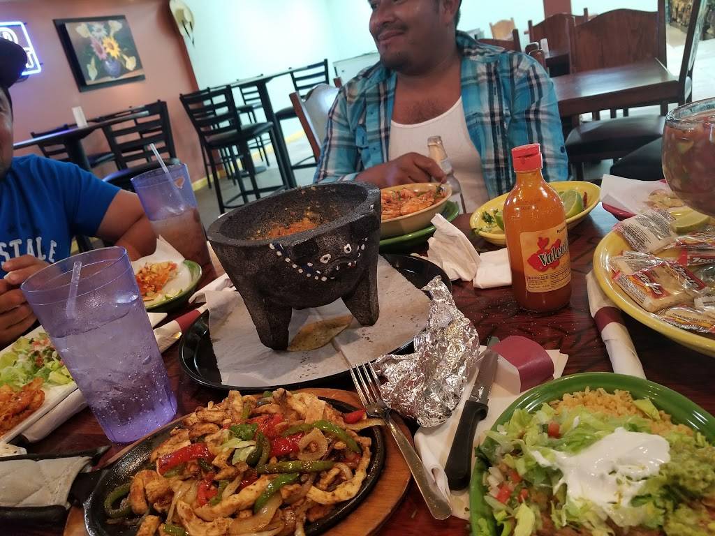 Tienda El Maguey Mexican Restaurant | restaurant | 8406 Collinsville Rd, Collinsville, IL 62234, USA | 6183449763 OR +1 618-344-9763