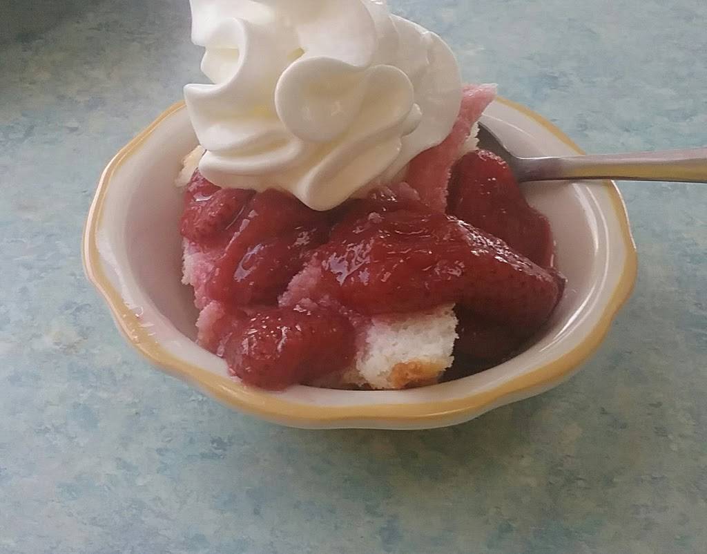 Windsor Cafeteria | restaurant | 12313 Largo Dr, Savannah, GA 31419, USA | 9129256103 OR +1 912-925-6103