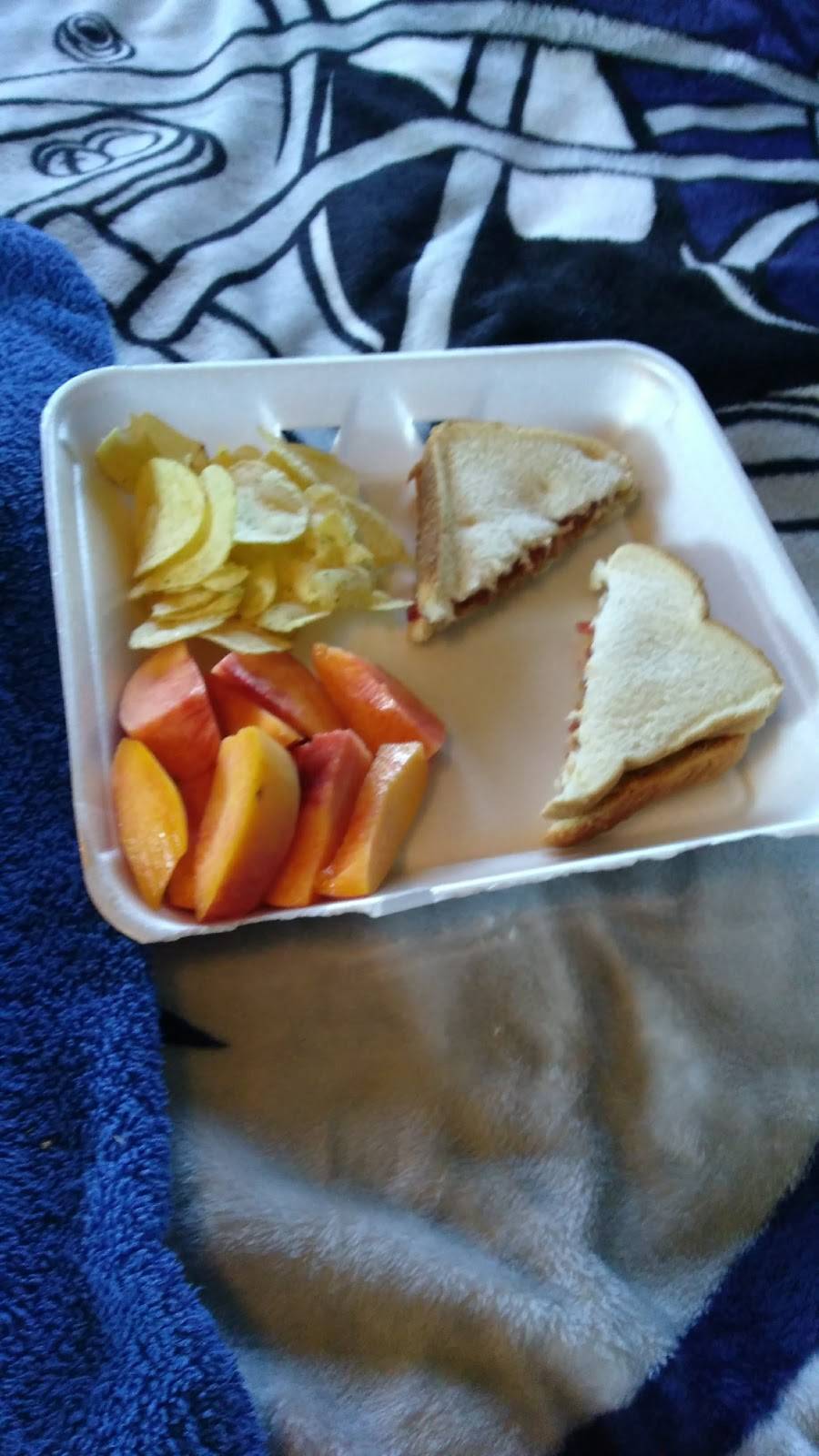 Smokehouse BBQ | restaurant | 307 US-82, Lindsay, TX 76250, USA | 9406659052 OR +1 940-665-9052