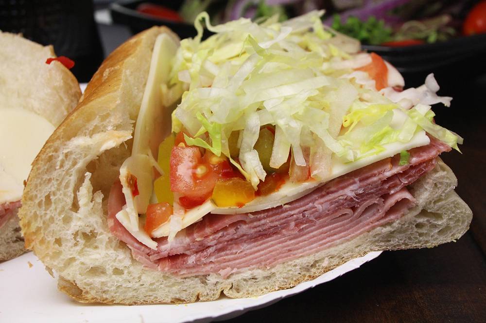 Bellas Roast Beef | restaurant | 1211 Osgood St, North Andover, MA 01845, USA | 9782581123 OR +1 978-258-1123