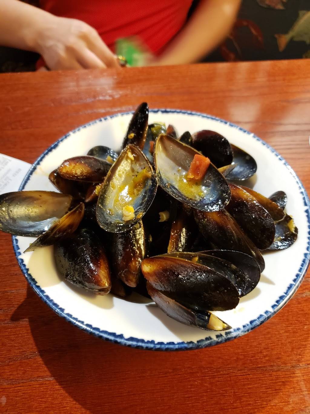 Red Lobster | restaurant | 304 A Western Blvd, Jacksonville, NC 28546, USA | 9103539454 OR +1 910-353-9454