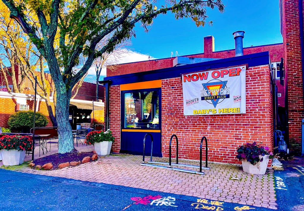 Zephyrs Street Pizza | restaurant | 968 Farmington Ave Rear, West Hartford, CT 06107, USA | 8602637400 OR +1 860-263-7400
