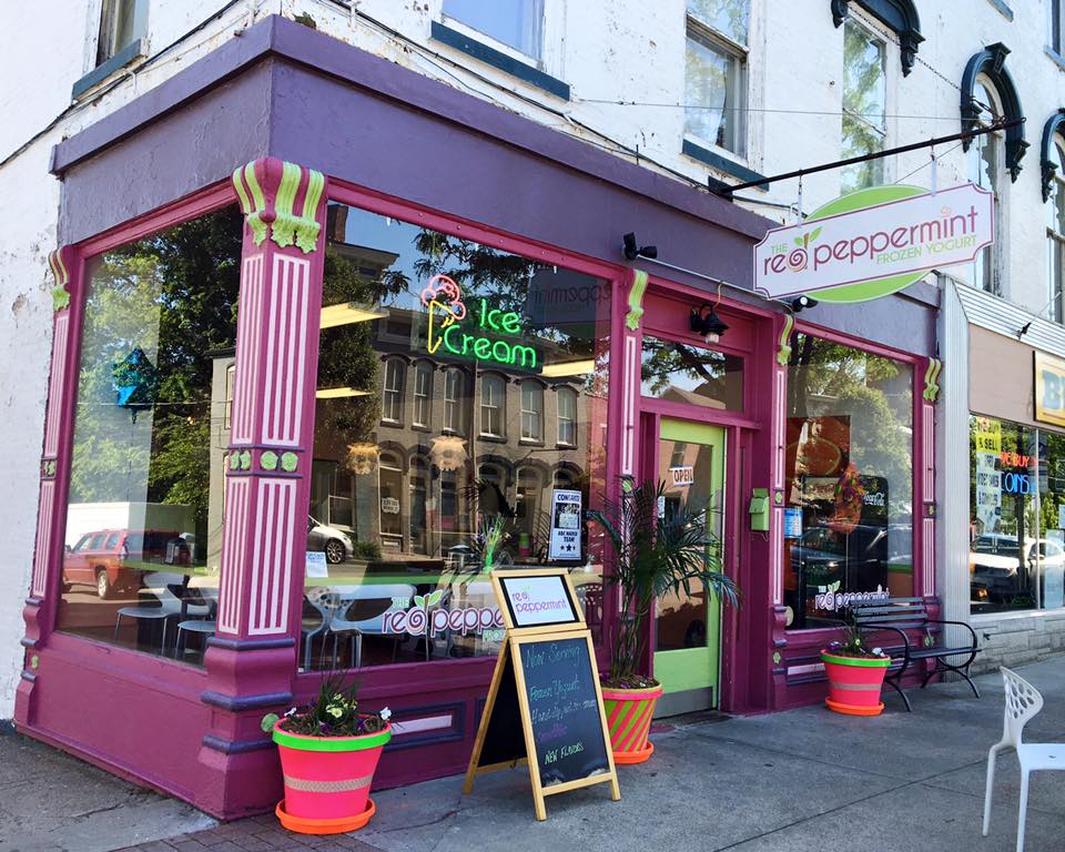 Red Peppermint | restaurant | 117 E Vaughn Dr, Madison, IN 47250, USA | 8122650000 OR +1 812-265-0000