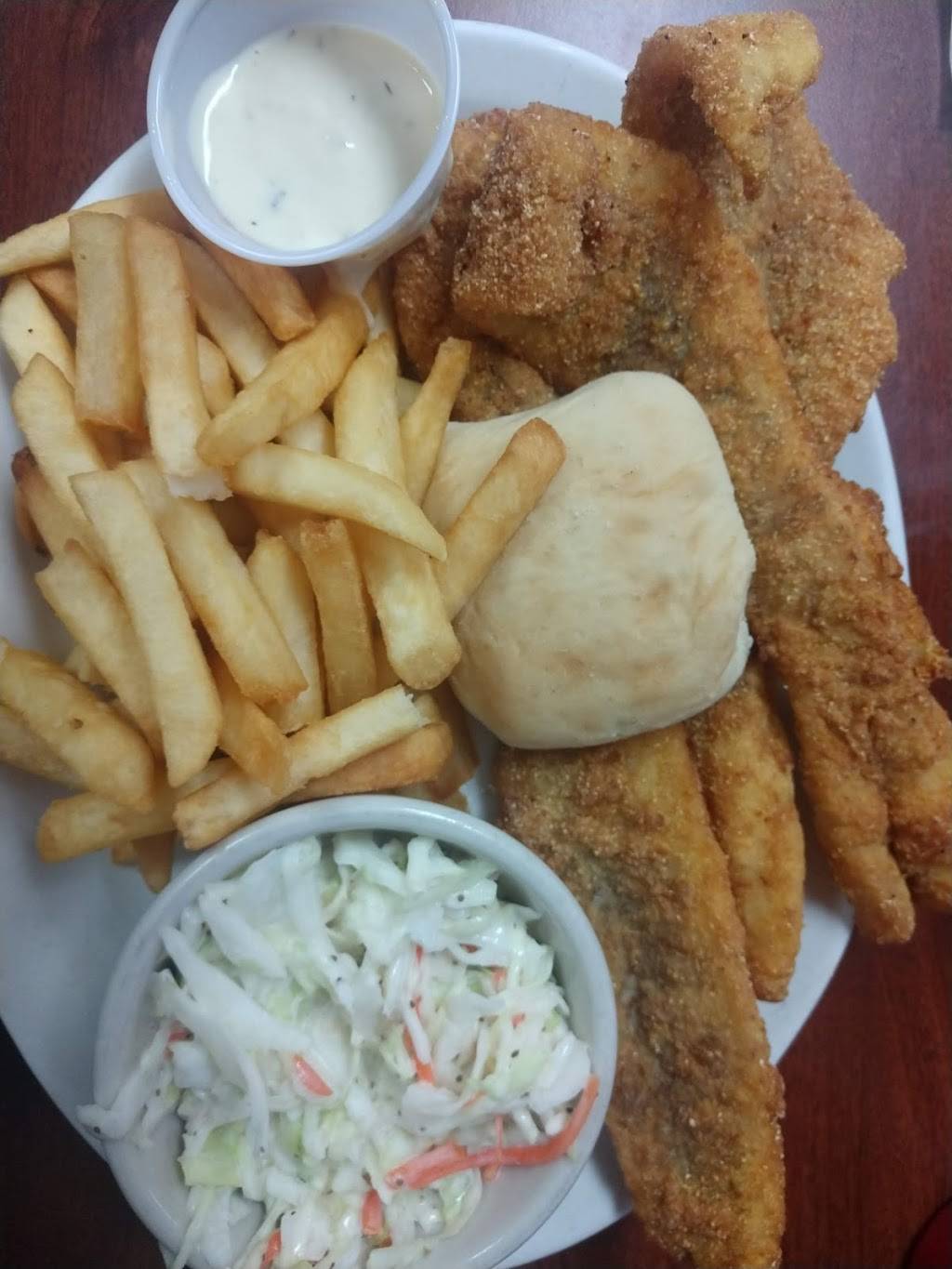 Tin Cup | restaurant | 139 W North Ave, Noble, IL 62868, USA | 6187232149 OR +1 618-723-2149