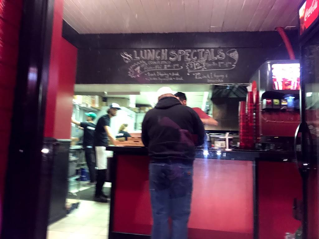 Greeks Pizzeria | restaurant | 62 E Berry St, Upland, IN 46989, USA | 7659988005 OR +1 765-998-8005