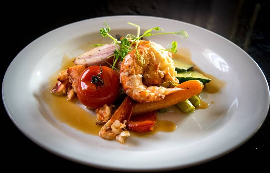 Restaurant Le St-Antoine | restaurant | 3651 Chemin de Sainte-Flore, Grand-Mère, QC G9T 1A6, Canada | 8195386421 OR +1 819-538-6421