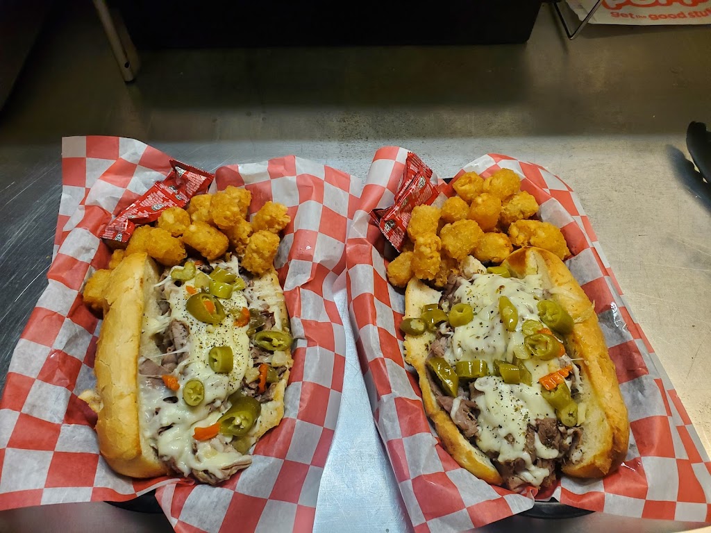 Rae Raes Pizza Palace | restaurant | 101 S Main St, Grant Park, IL 60940, USA | 8154658031 OR +1 815-465-8031