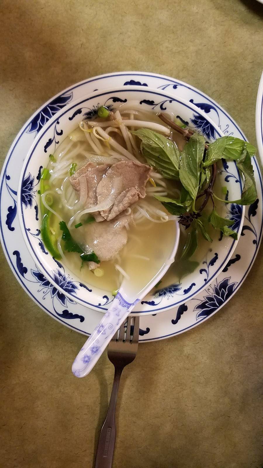 Noodle House | restaurant | 1022 N Davis Rd, Salinas, CA 93907, USA | 8317584071 OR +1 831-758-4071