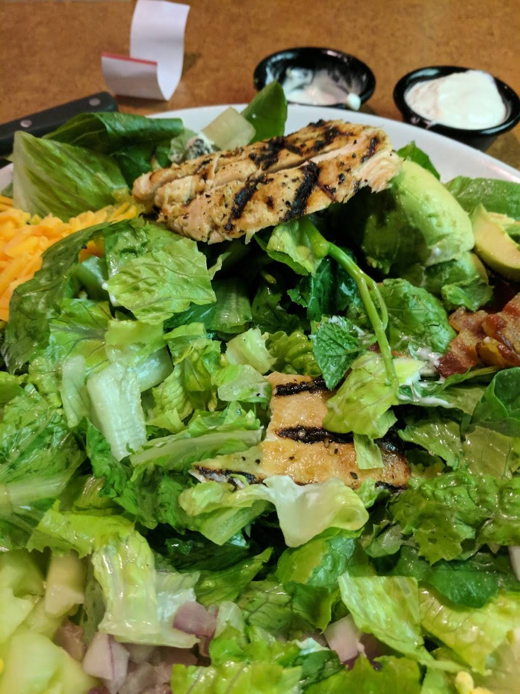 TGI Fridays | restaurant | 2502 E Springs Dr, Madison, WI 53704, USA | 6082494544 OR +1 608-249-4544