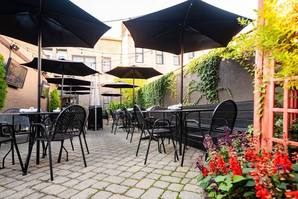 Barrel House Social | restaurant | 100 W Burlington Ave, La Grange, IL 60525, USA | 7084697529 OR +1 708-469-7529