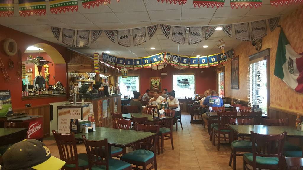 Fiesta Mexicana | restaurant | 327 12th St, Hammonton, NJ 08037, USA | 6097041611 OR +1 609-704-1611