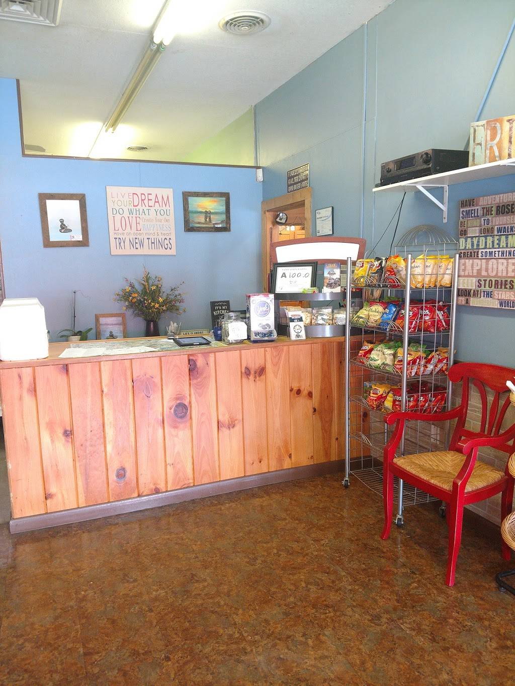 Box Car Cafe & Cones | cafe | 26 Fry St, Bryson City, NC 28713, USA | 8284885379 OR +1 828-488-5379