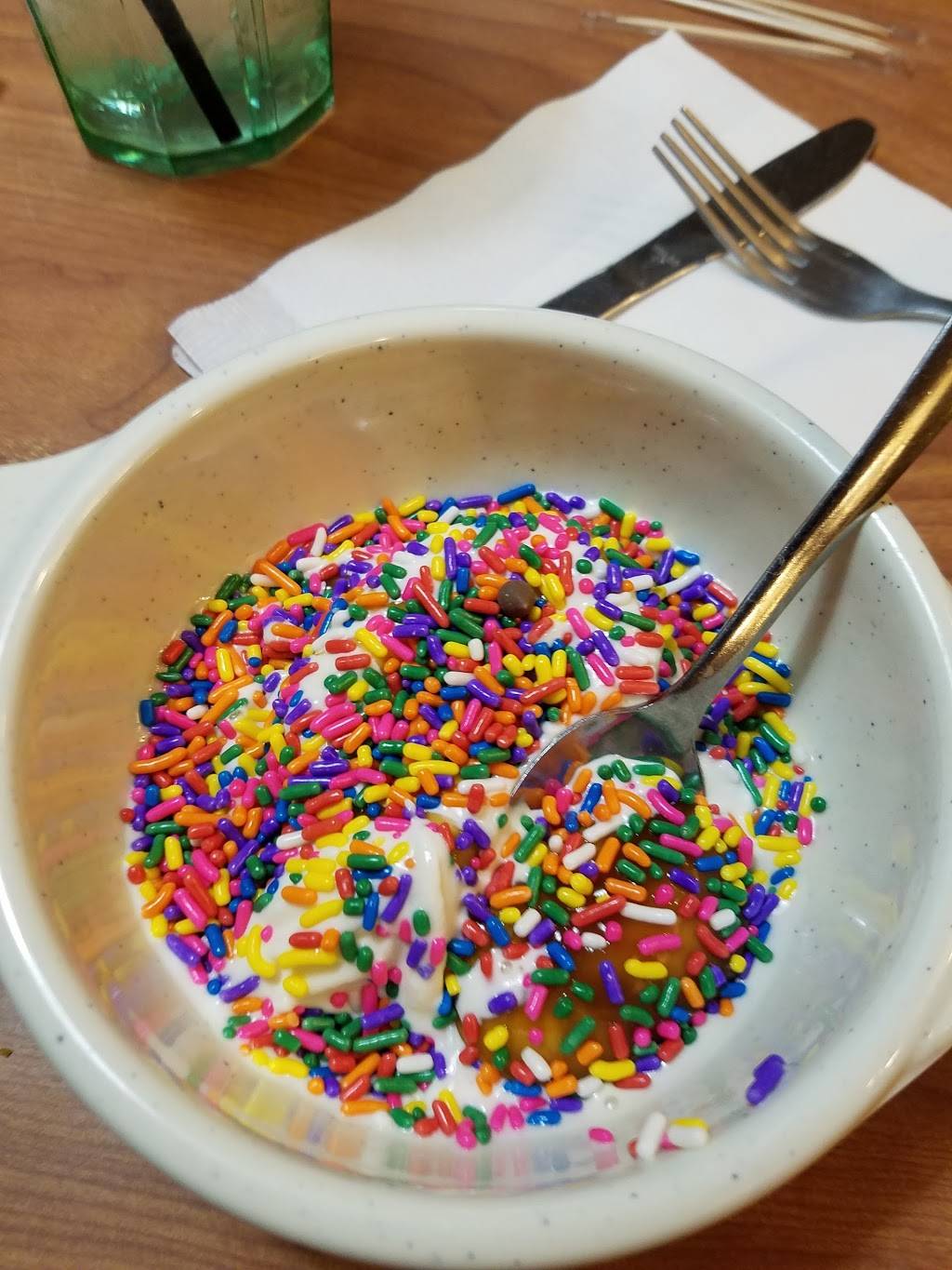 Ponderosa | restaurant | 1001 W Morton Ave, Jacksonville, IL 62650, USA | 2172452445 OR +1 217-245-2445