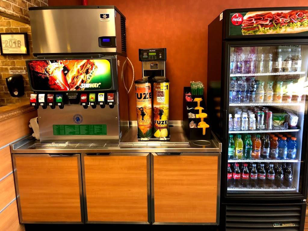 Subway Restaurants | restaurant | 222 Maple Ave W #23, Vienna, VA 22180, USA | 7032817810 OR +1 703-281-7810