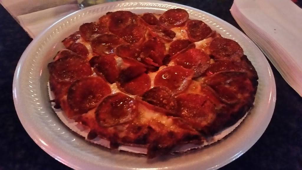 Classic Pizza | restaurant | 742 N State St, Westerville, OH 43082, USA | 6148651000 OR +1 614-865-1000