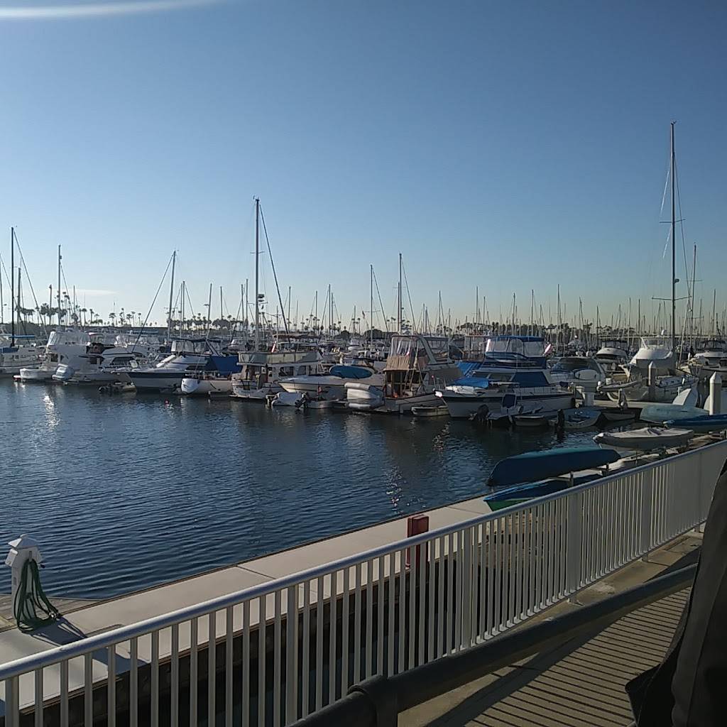 Marina Shores | shopping mall | 6500-6670 Pacific Coast Hwy, Long Beach, CA 90803, USA | 2135532200 OR +1 213-553-2200