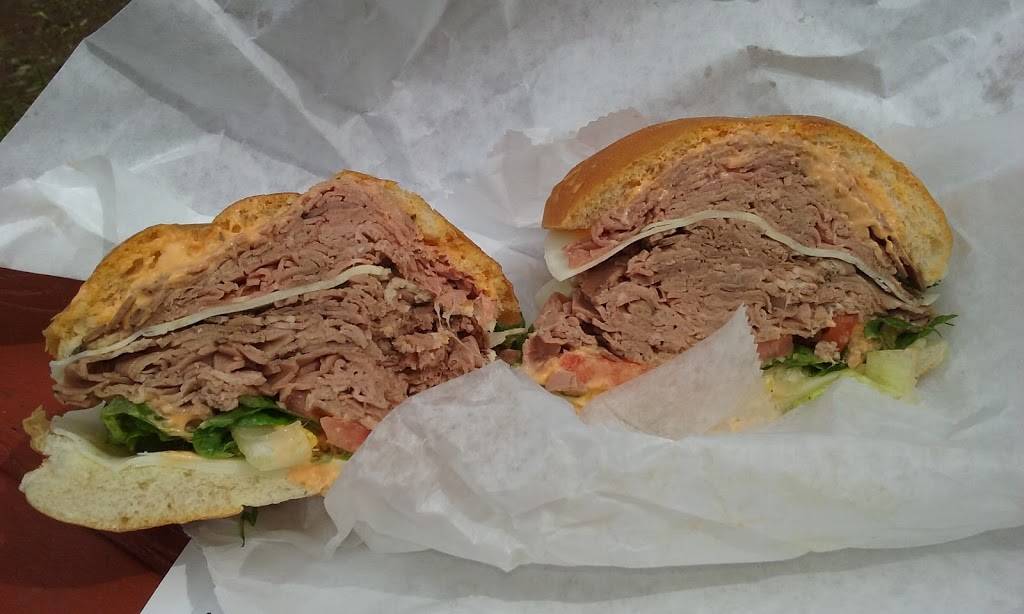 Freds Deli On Main LLC | restaurant | 138 Main St, Berlin, CT 06037, USA | 8608296262 OR +1 860-829-6262