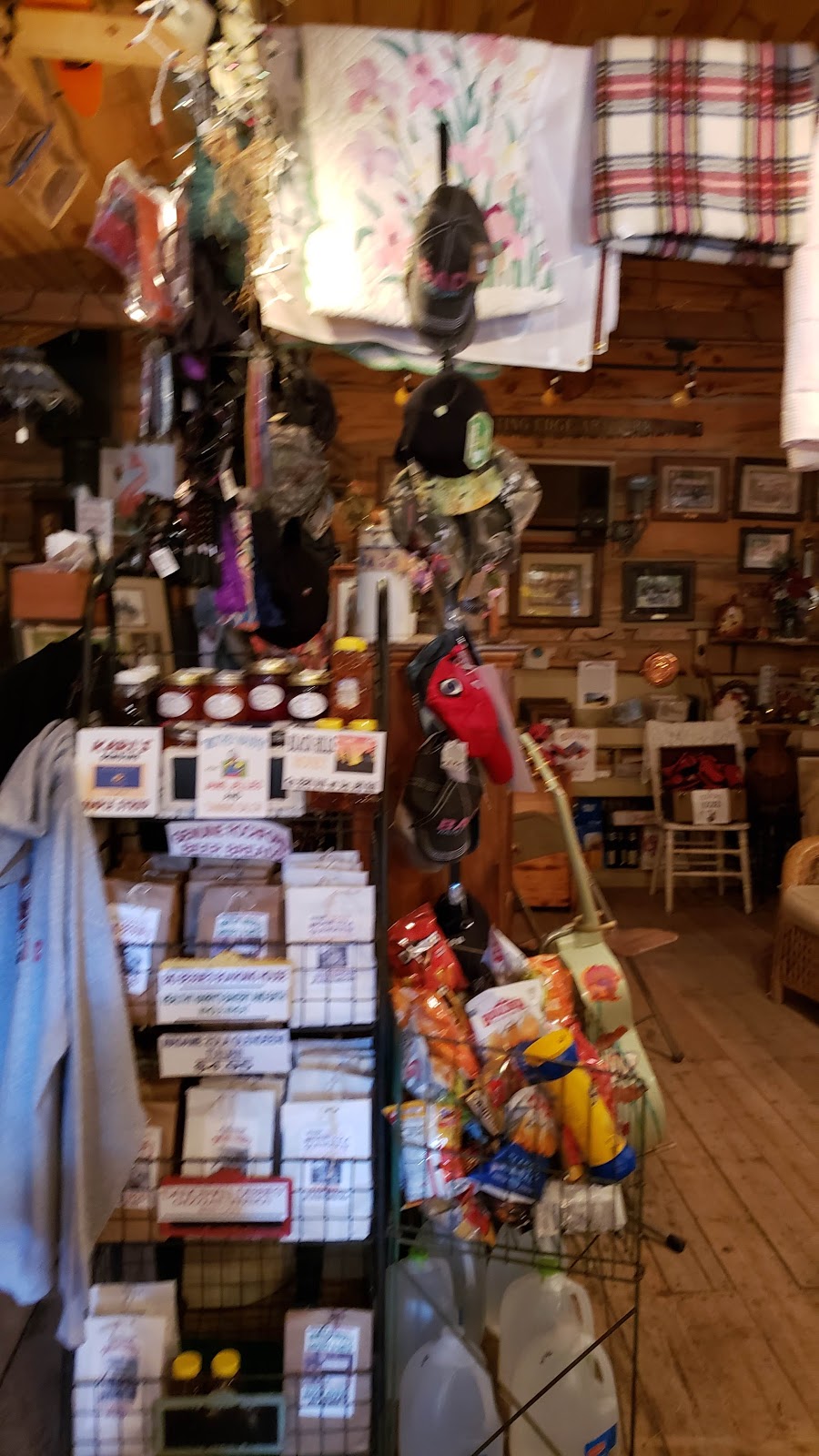 Moonshine Gulch Saloon | restaurant | 22635 N Rochford Rd, Hill City, SD 57745, USA | 6055741800 OR +1 605-574-1800