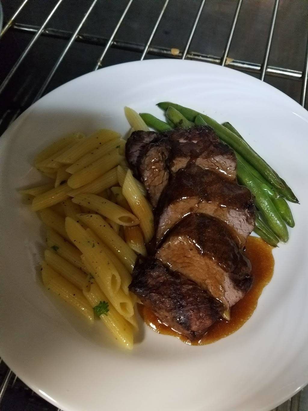 Seasons Restaurant | restaurant | 1 Dye Club Dr, St Charles, MO 63304, USA | 6364778960 OR +1 636-477-8960