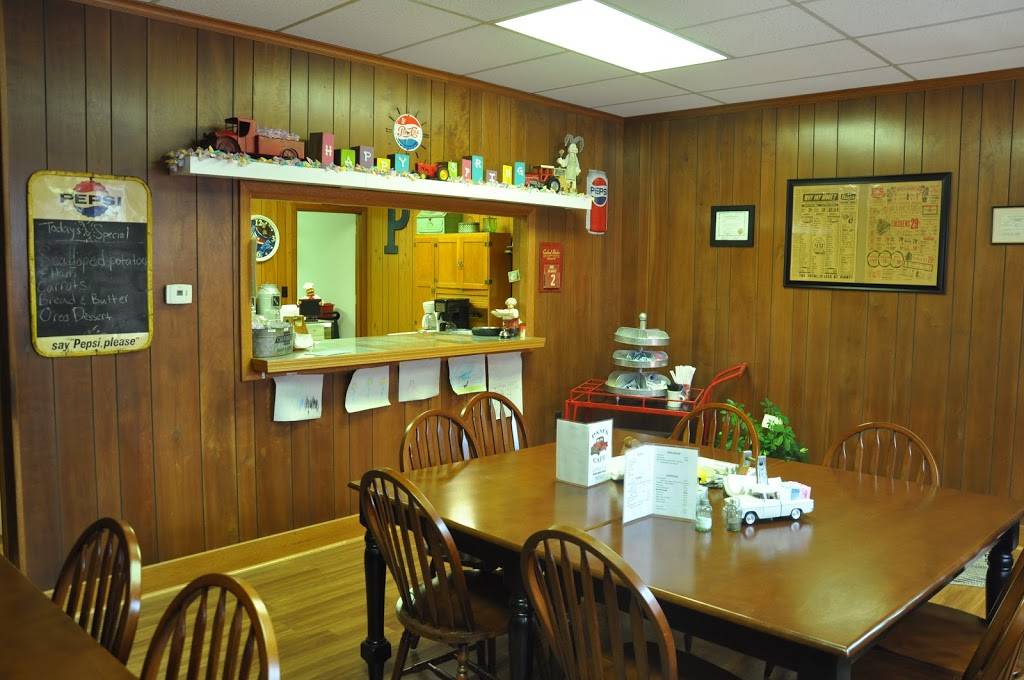 Pams Pickup Cafe | restaurant | 24 Division St, Morning Sun, IA 52640, USA | 3198683153 OR +1 319-868-3153