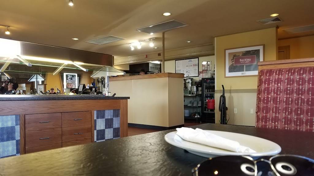 Pizza Hut | meal takeaway | 1912 Harper Rd, Beckley, WV 25801, USA | 3042550708 OR +1 304-255-0708