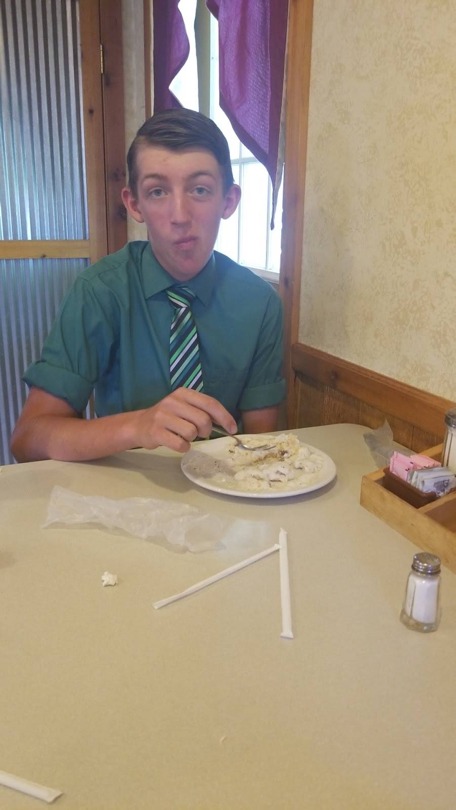 Jaes Place | restaurant | 204 3rd St, Winchester, KS 66097, USA | 9137742045 OR +1 913-774-2045