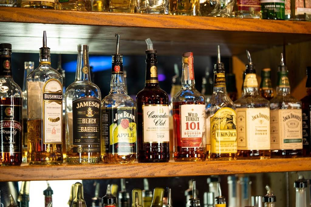 Off Base Bar & Grill | restaurant | 9522 Miramar Rd, San Diego, CA 92126, USA | 8585780757 OR +1 858-578-0757