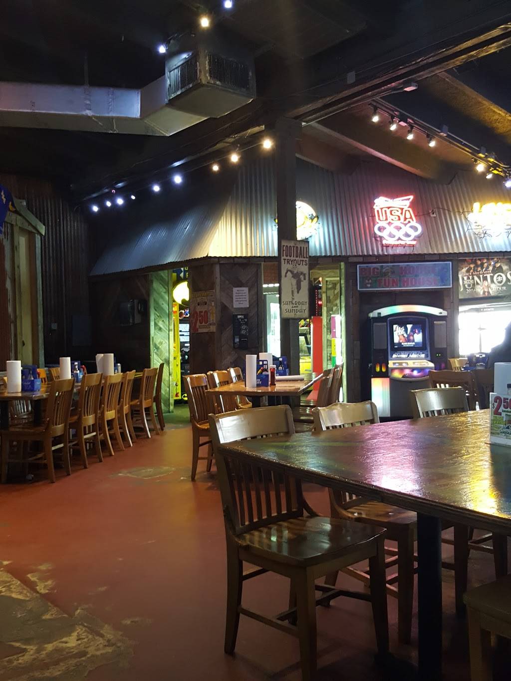 Big House Burgers | restaurant | 2209 Brahma Blvd, Kingsville, TX 78363, USA | 3615920222 OR +1 361-592-0222