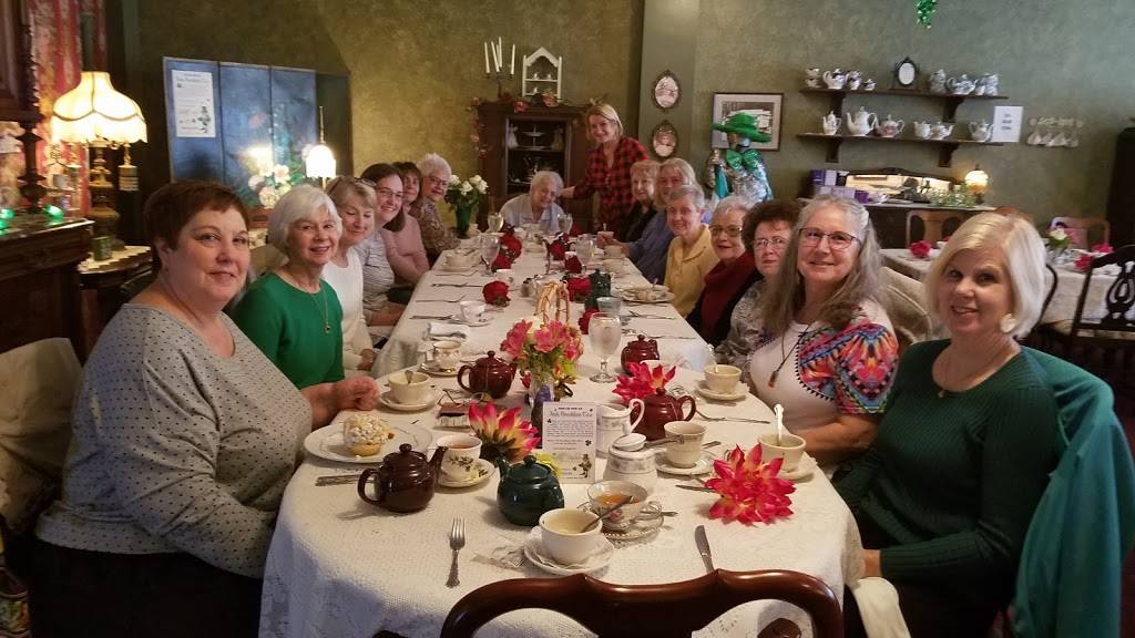 Piccadilly Parlour Victorian | restaurant | 114 S Broad St, Canfield, OH 44406, USA | 3305334749 OR +1 330-533-4749