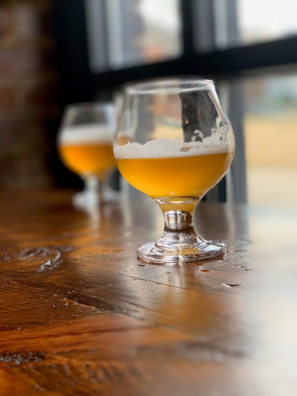 Fountainhead Taproom | restaurant | 1617 Rossville Ave, E Main St 1 Block off, Chattanooga, TN 37408, USA | 4235416355 OR +1 423-541-6355