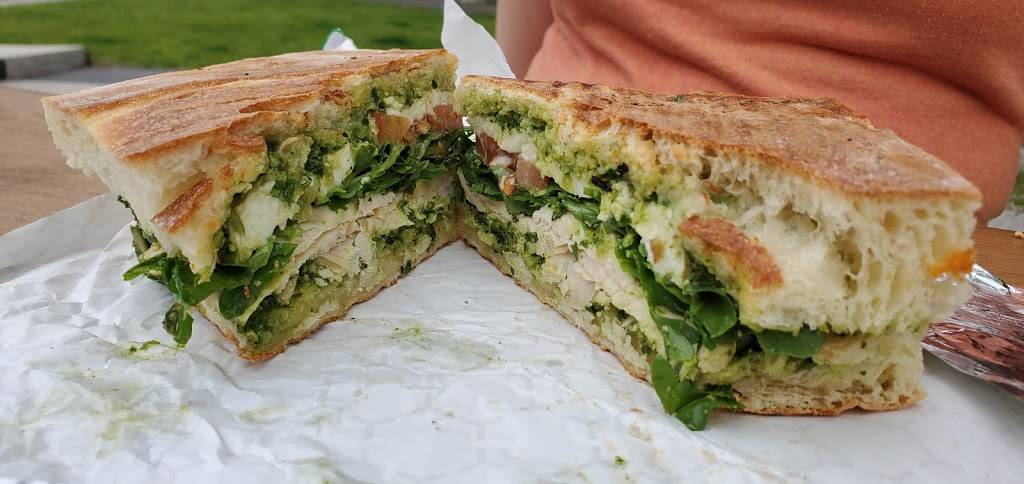 The Green Kitchen | restaurant | 400 N Water St, Milwaukee, WI 53202, USA | 4142738830 OR +1 414-273-8830