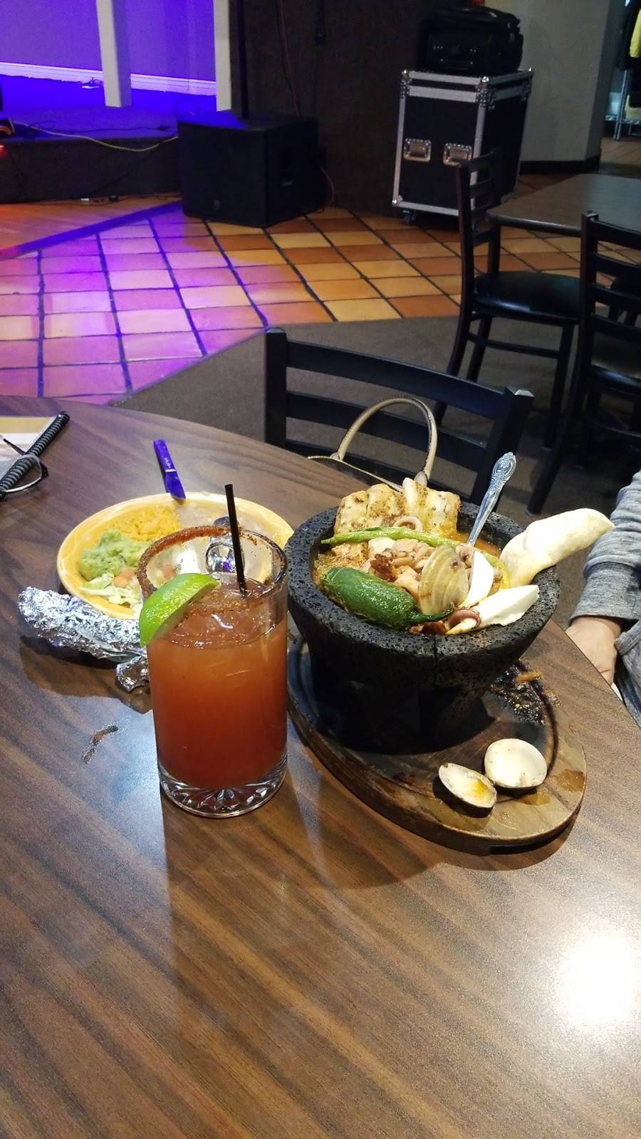 El Berrinches Mexican Restaurant | restaurant | 7850 Sheridan Boulevard, Westminster, CO 80003, USA | 3034267976 OR +1 303-426-7976