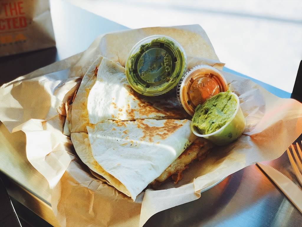 QDOBA Mexican Eats | restaurant | 420 Bergen Town Center Space E8A, Paramus, NJ 07652, USA | 2018454230 OR +1 201-845-4230