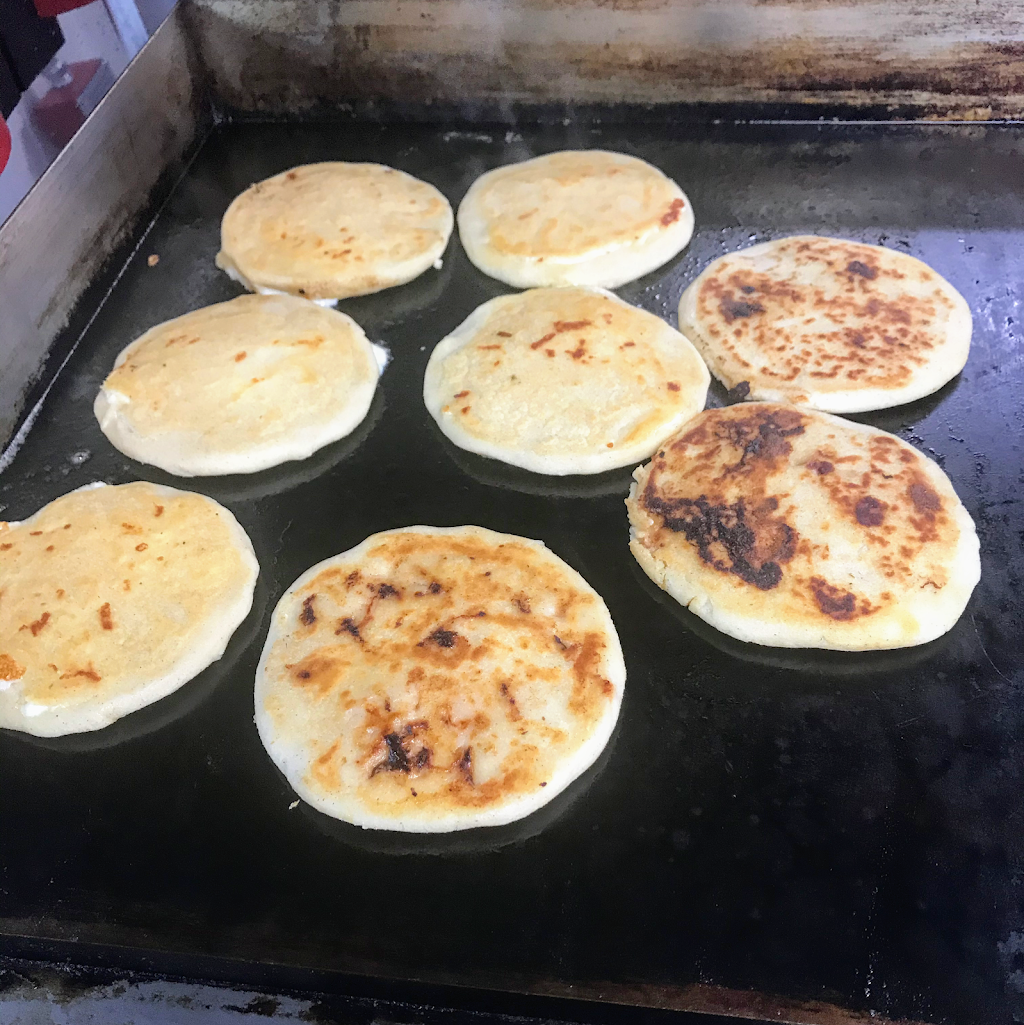 Pupuseria Elias | restaurant | 1218 S Getty St, Muskegon, MI 49442, USA | 2313298901 OR +1 231-329-8901