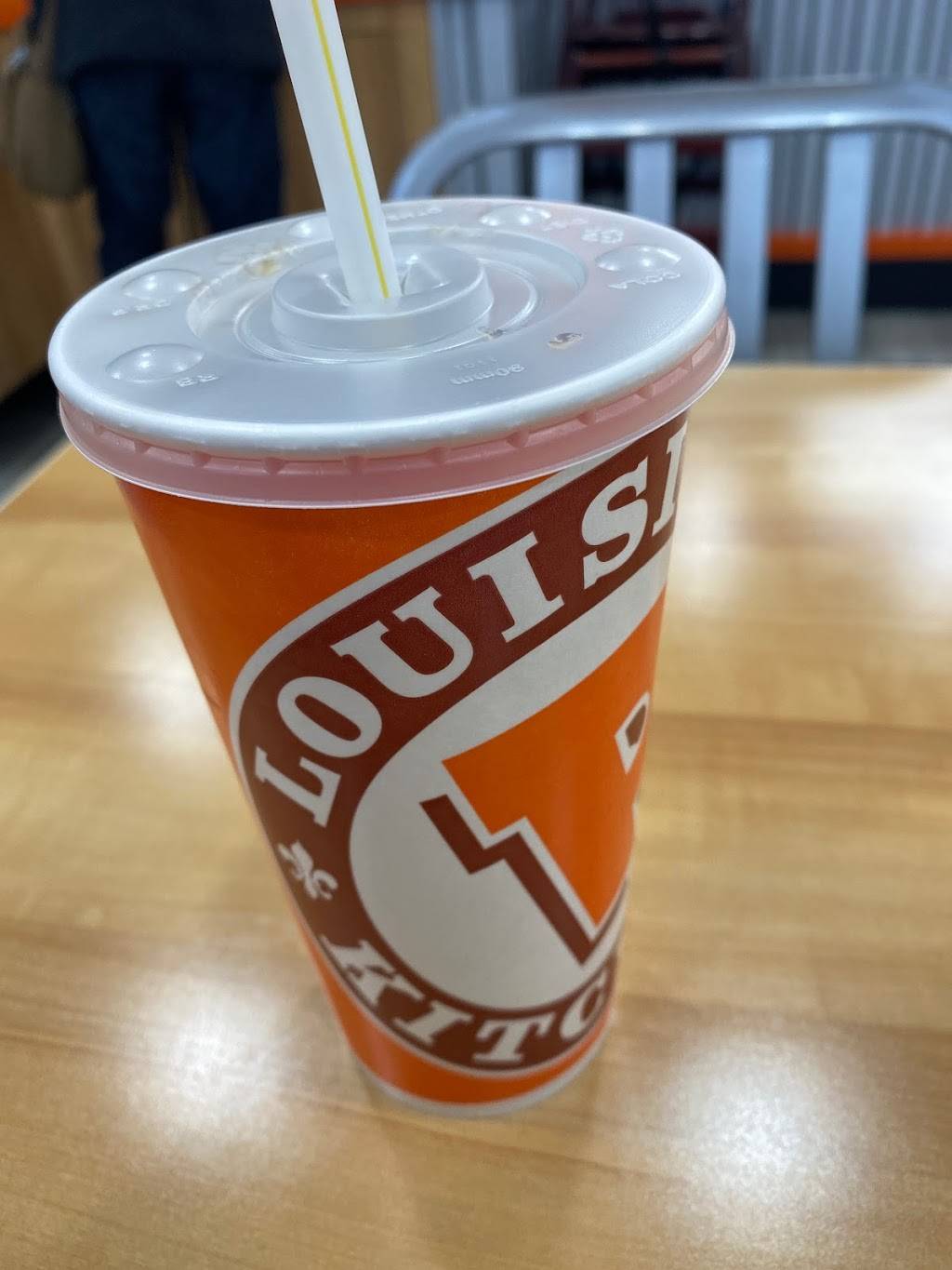 Popeyes Louisiana kitchen | restaurant | 4366 Kingston Rd, Scarborough, ON M1E 2M8, Canada | 4162824658 OR +1 416-282-4658