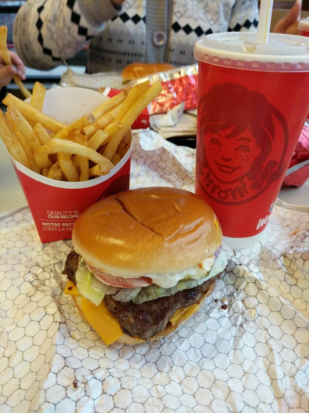 Wendys | restaurant | 533 First St, Collingwood, ON L9Y 4M3, Canada | 7054459745 OR +1 705-445-9745