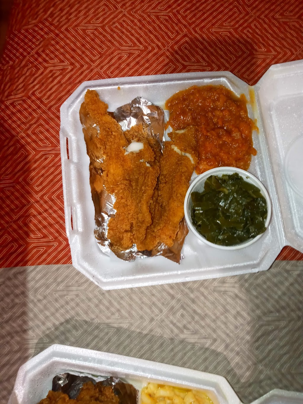 Carolyns Southern Kitchen | restaurant | 9692 California City Blvd, California City, CA 93505, USA | 7602840029 OR +1 760-284-0029